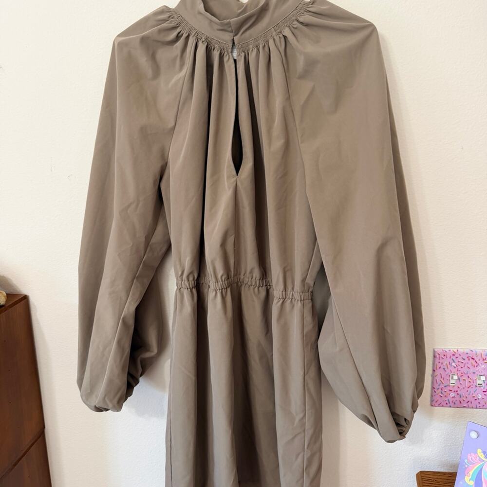 H&M khaki dress size Small